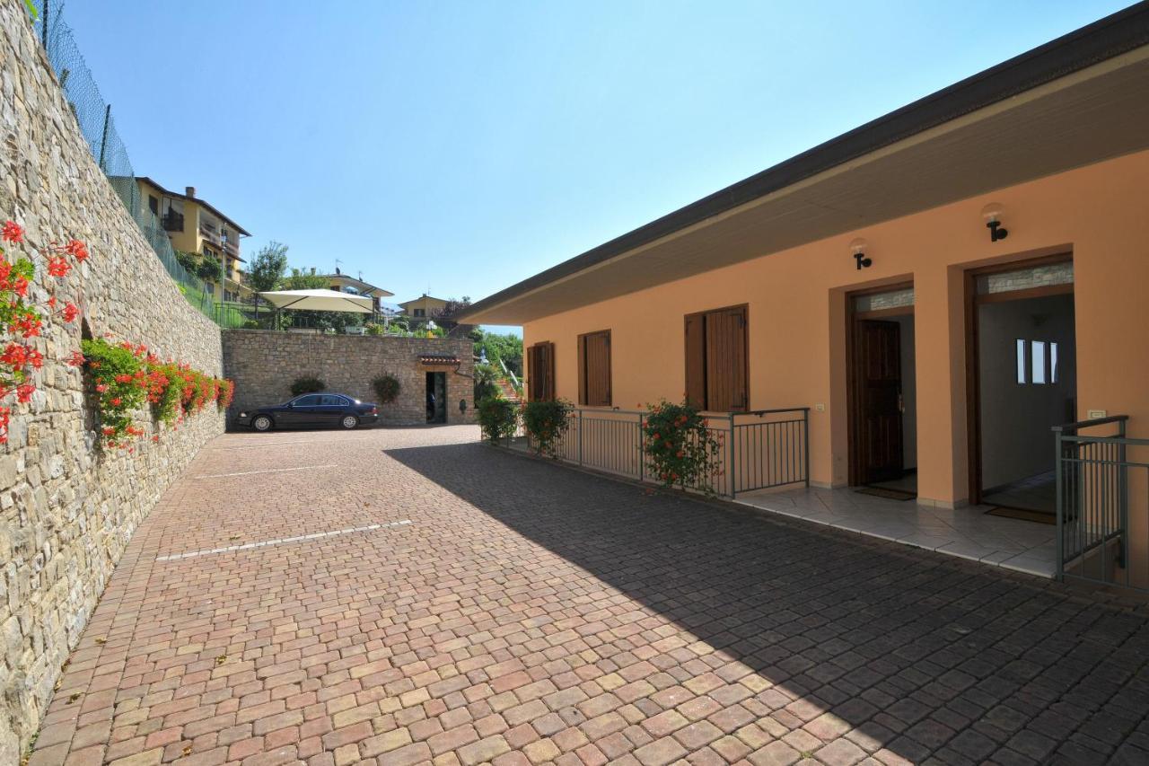 Residence Mirabel Tignale Bagian luar foto